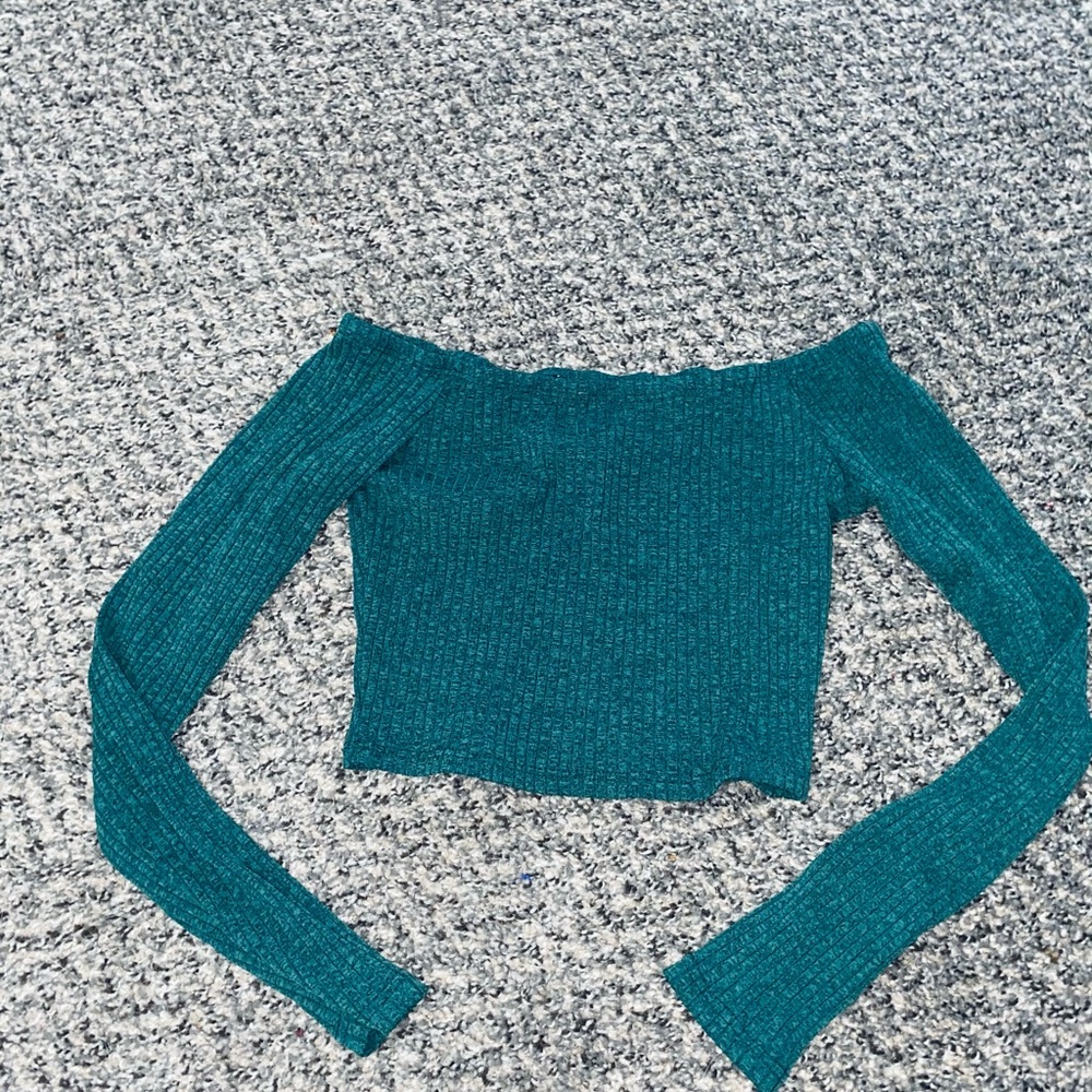 Off the shoulder Fashionova Cropped Top.